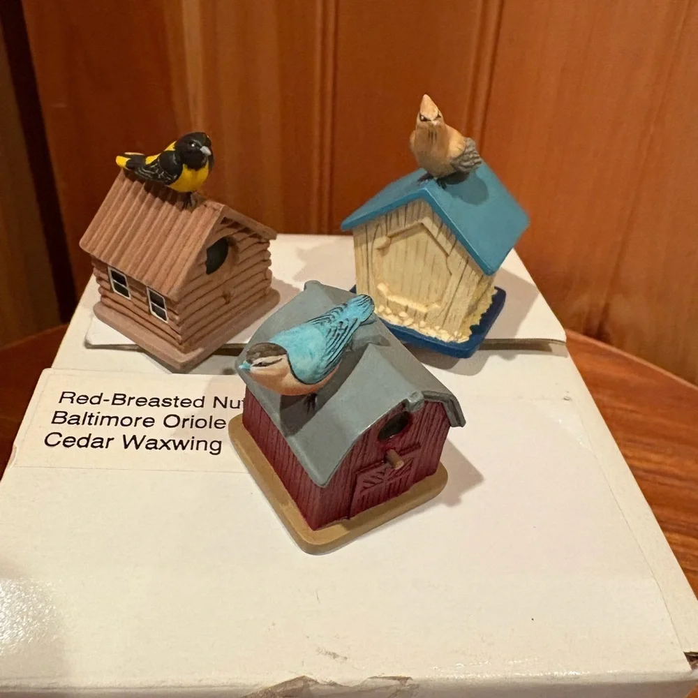 Lenox miniature birdhouse thimbles 
